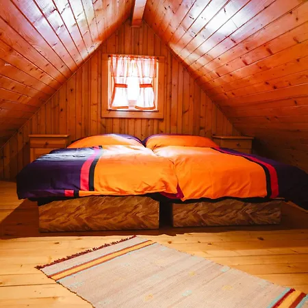 Julia 木屋 Vernár